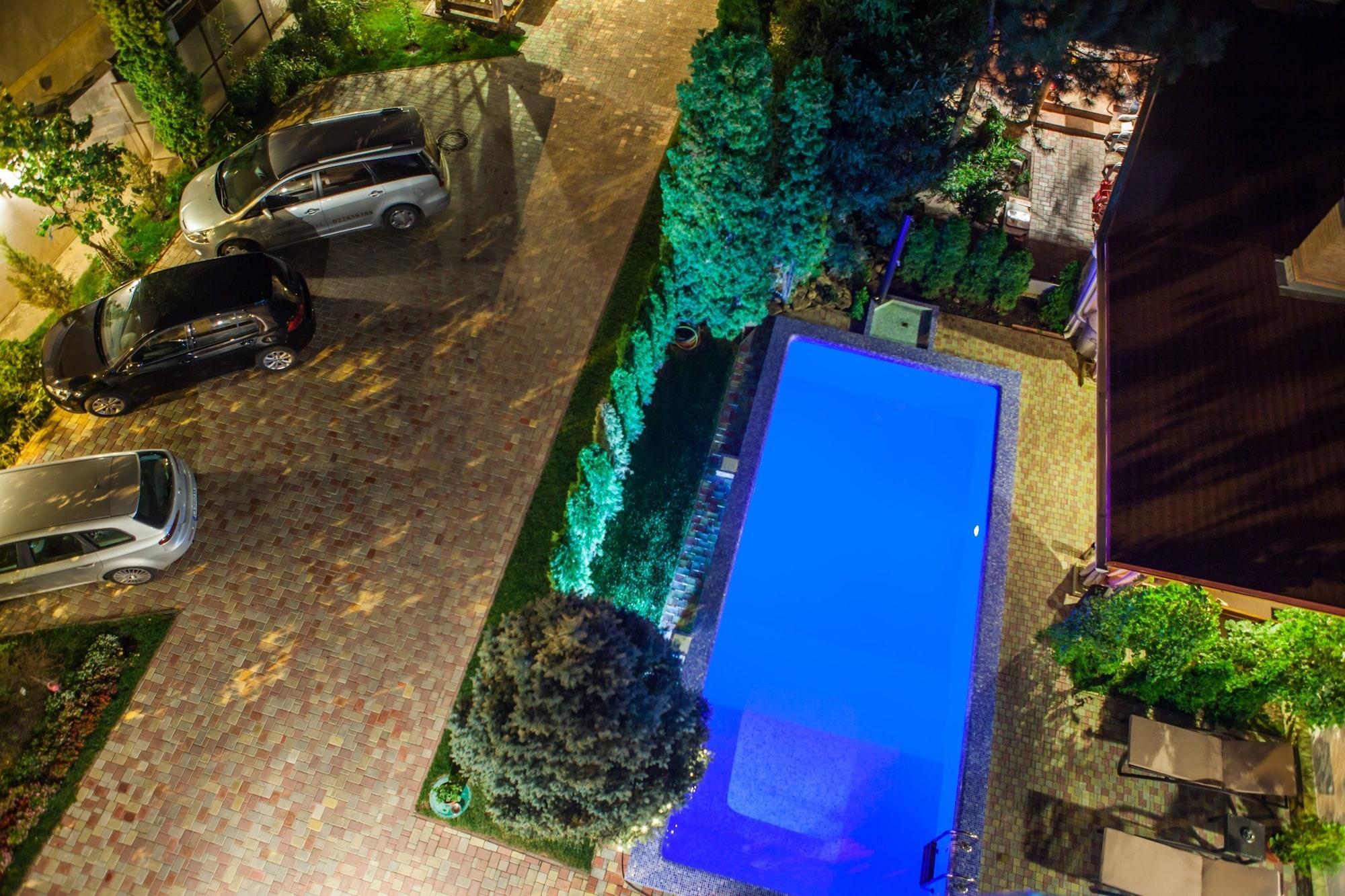 Klassik Hotel Chişinău Extérieur photo