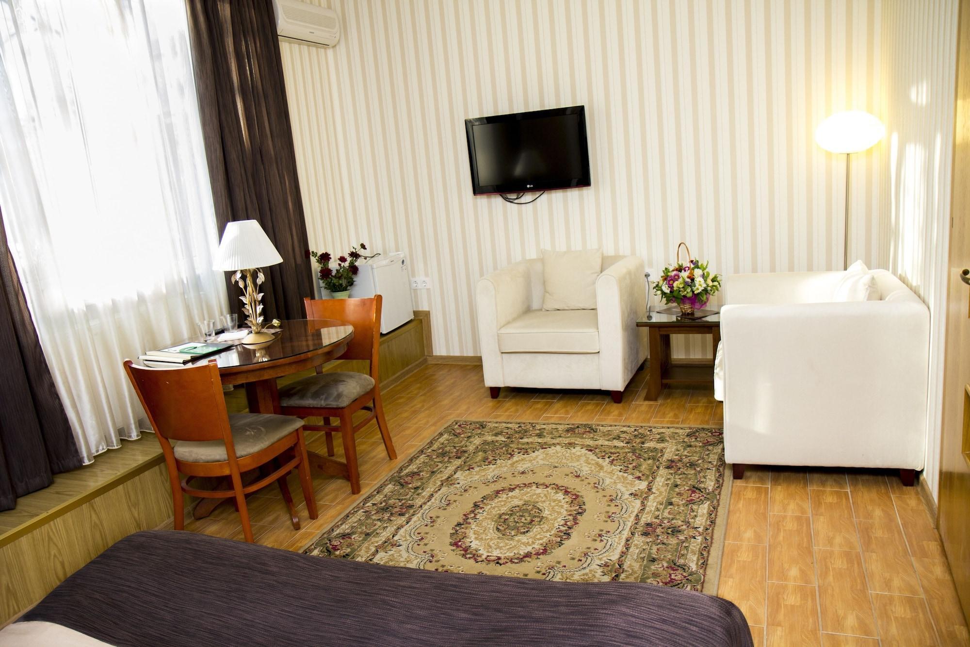 Klassik Hotel Chişinău Extérieur photo