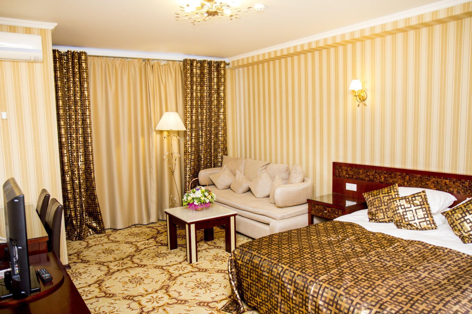 Klassik Hotel Chişinău Extérieur photo