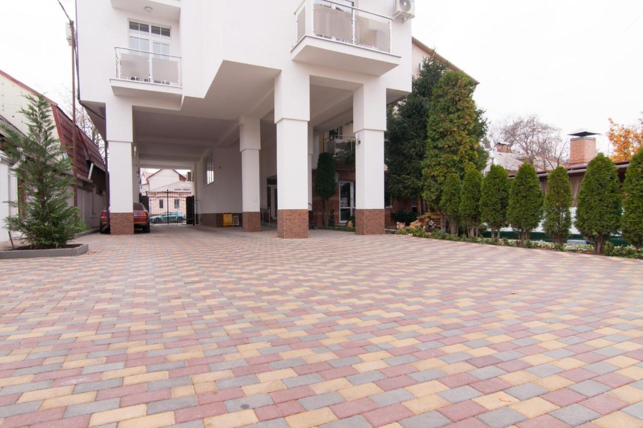 Klassik Hotel Chişinău Extérieur photo